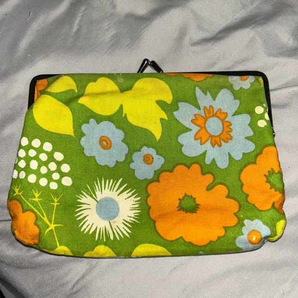 Marimekko Floral Green Kiss Lock Clutch/Pouch - Picture 2 of 9